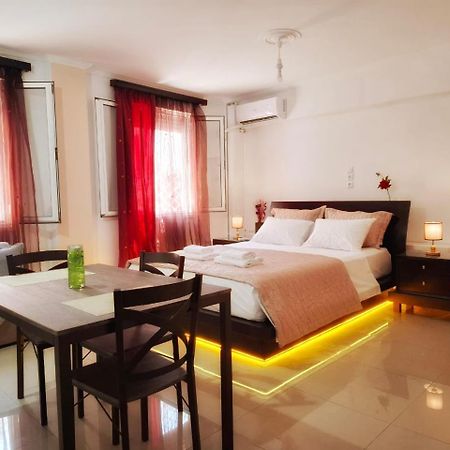 Acropolis Echoes Apartment เอเธนส์ ภายนอก รูปภาพ