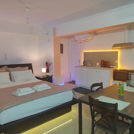 Acropolis Echoes Apartment เอเธนส์ ภายนอก รูปภาพ