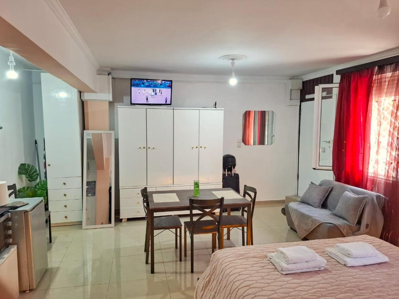 Acropolis Echoes Apartment เอเธนส์ ภายนอก รูปภาพ